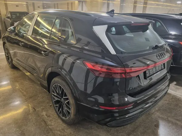 آئودی  Q5 e-tron