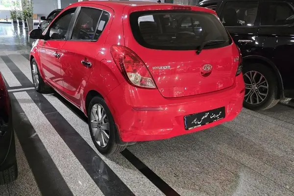 هیوندای  i20