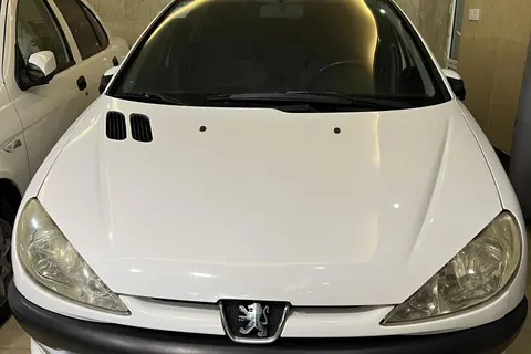 پژو، 206