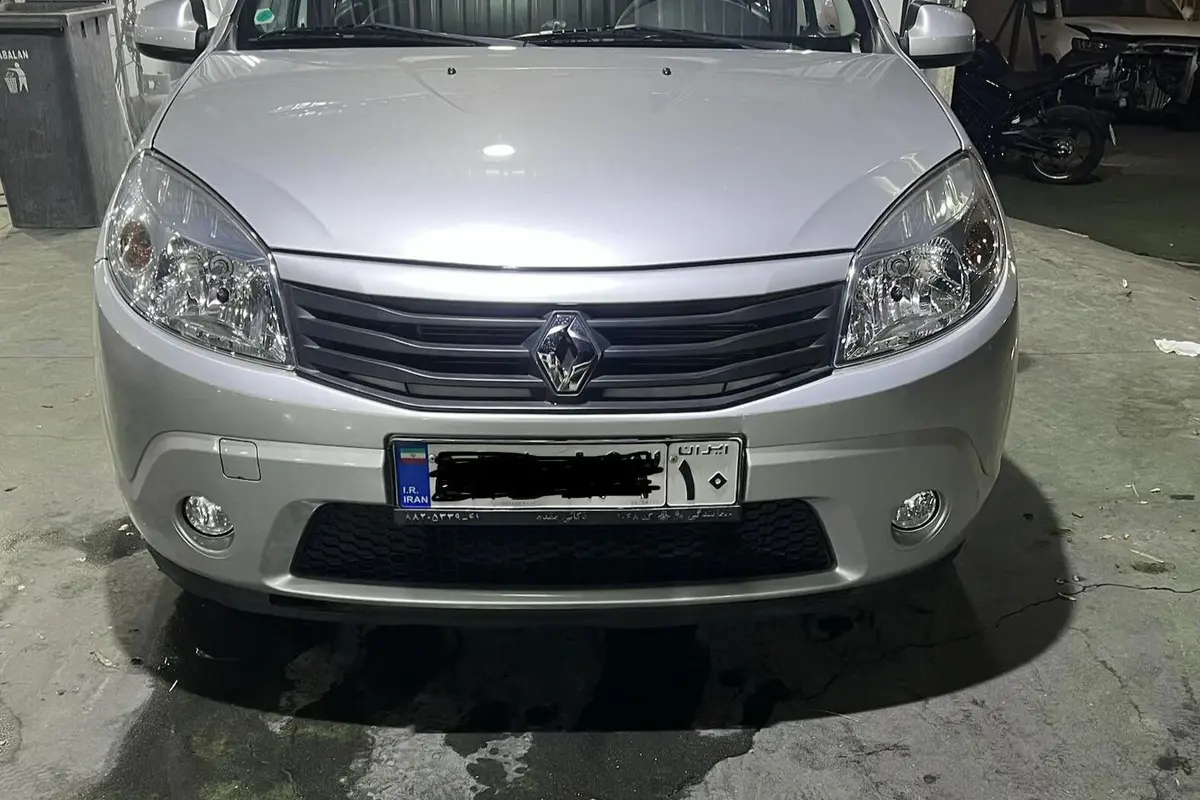 رنو،  ساندرو