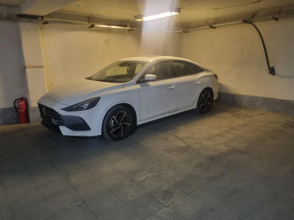 ام جی،  GT