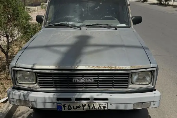 مزدا  وانت تک‌کابين