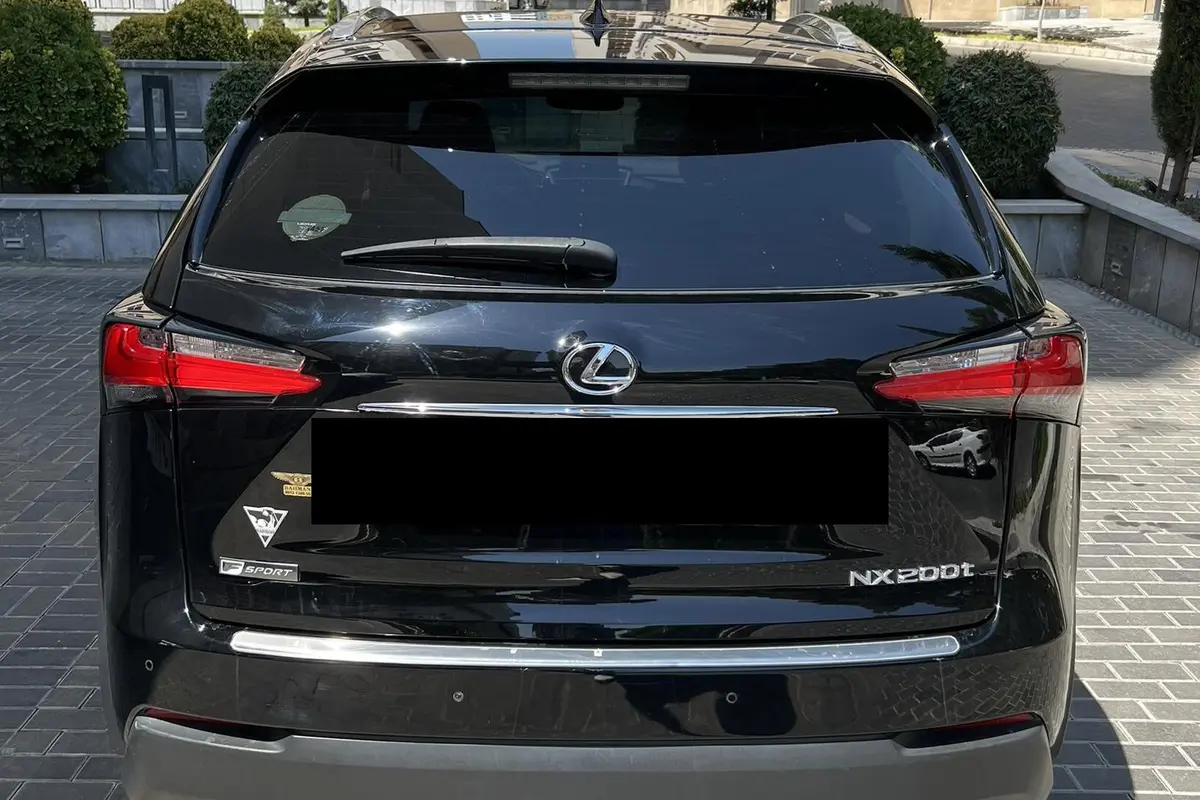 لکسوس،  NX