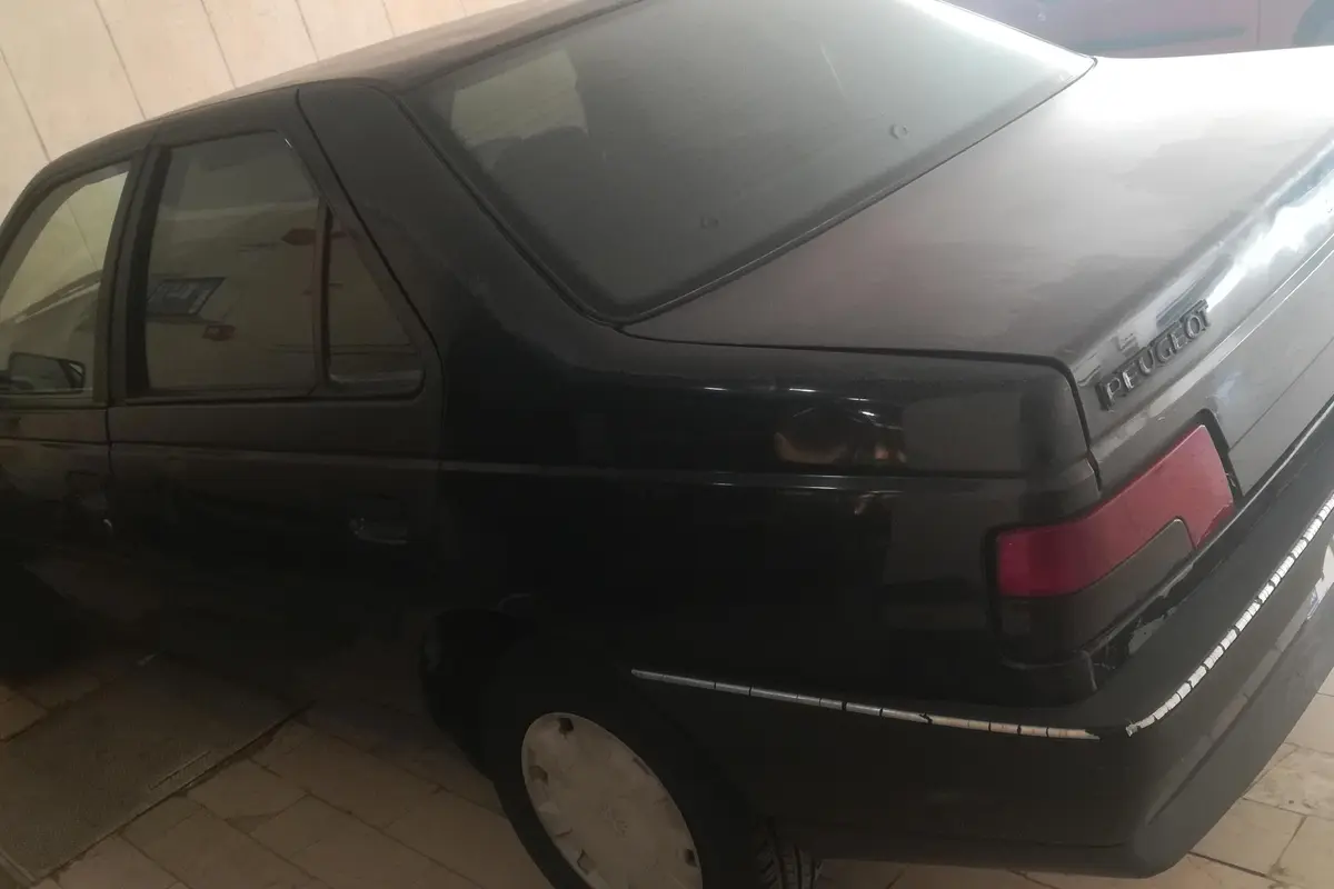 پژو،  405