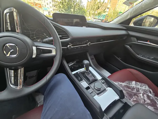 مزدا، 3 وارداتی