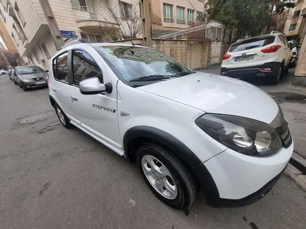 رنو، ساندرو