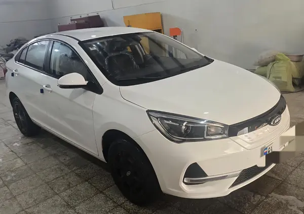 ام وی ام، آریزو 5ev