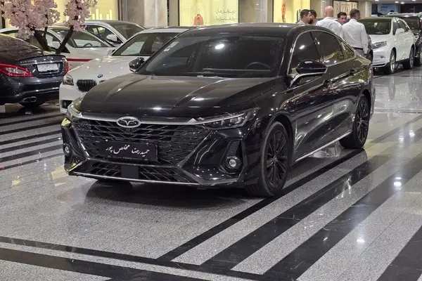 فونیکس  آریزو 8 (Z8)