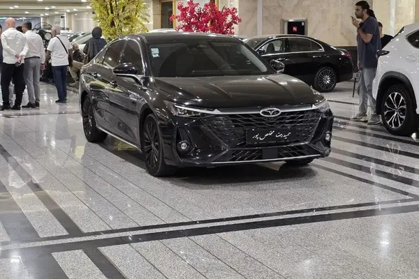 فونیکس  آریزو 8 (Z8)