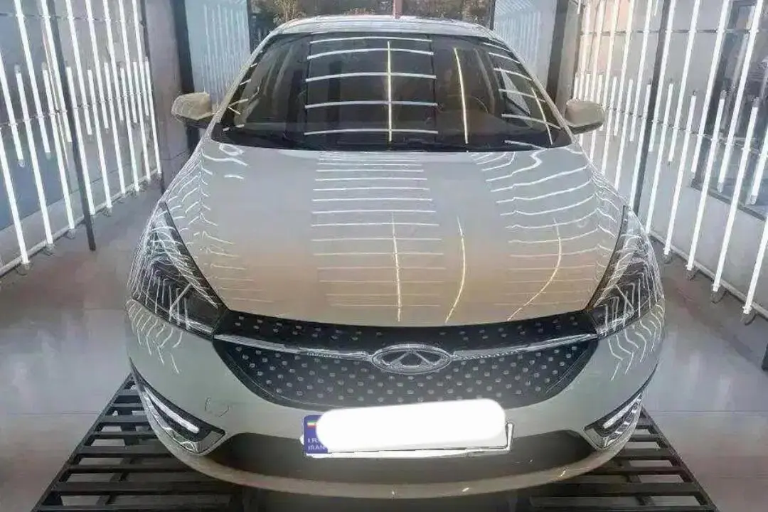 چری،  آریزو 5T