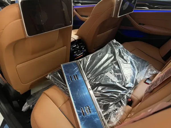 ب ام و، سری 5 سدان