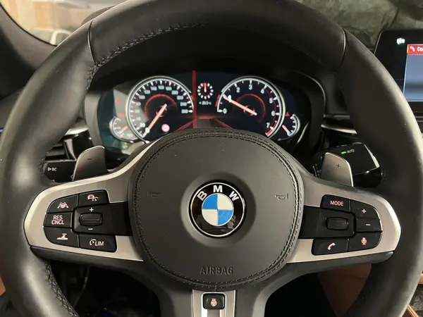 ب ام و، سری 5 سدان