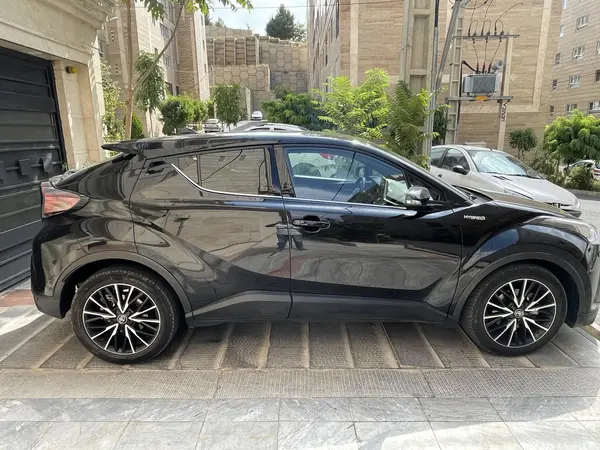 تویوتا  C-HR