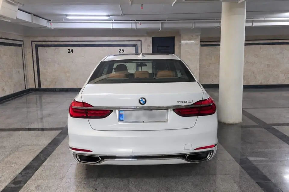 ب ام و،  سری 7
