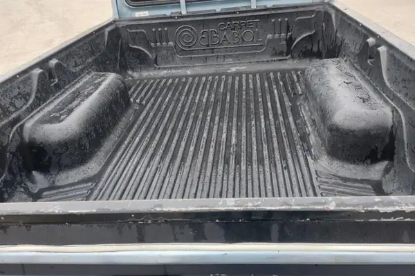 کارا، تک کابین