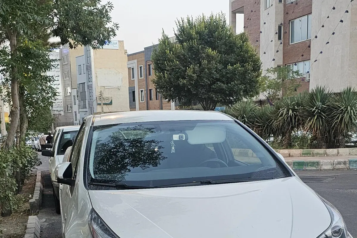 تویوتا  پریوس