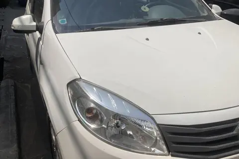 رنو، ساندرو