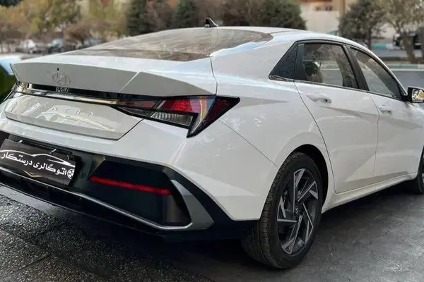 هیوندای، النترا