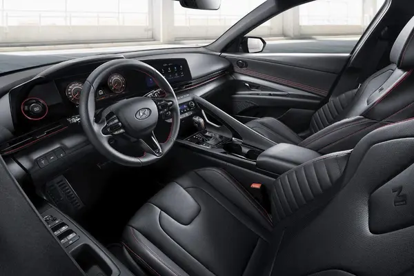 هیوندای، النترا