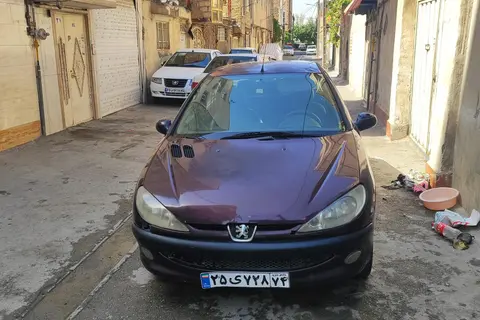 پژو، 206