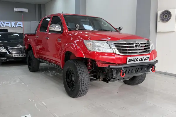 تویوتا، هایلوکس دو کابین