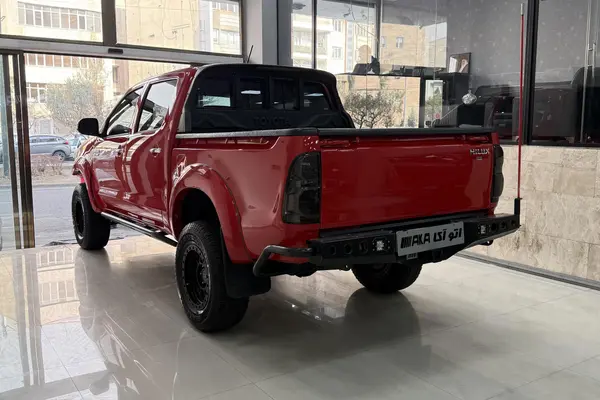 تویوتا، هایلوکس دو کابین