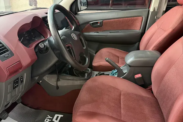 تویوتا، هایلوکس دو کابین