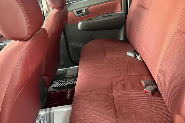 تویوتا، هایلوکس دو کابین