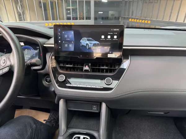 تویوتا، کرولا کراس هیبرید