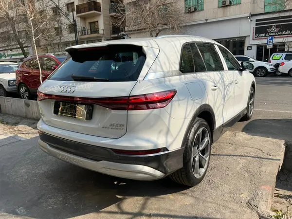 آئودی، Q5 e-tron