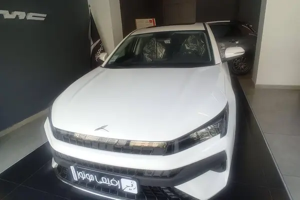 کی ام سی  J7