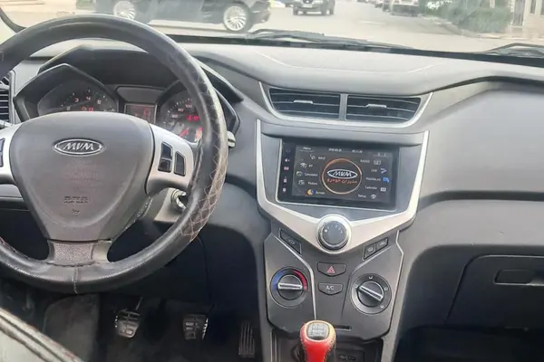 ام وی ام، 315هاچ بک