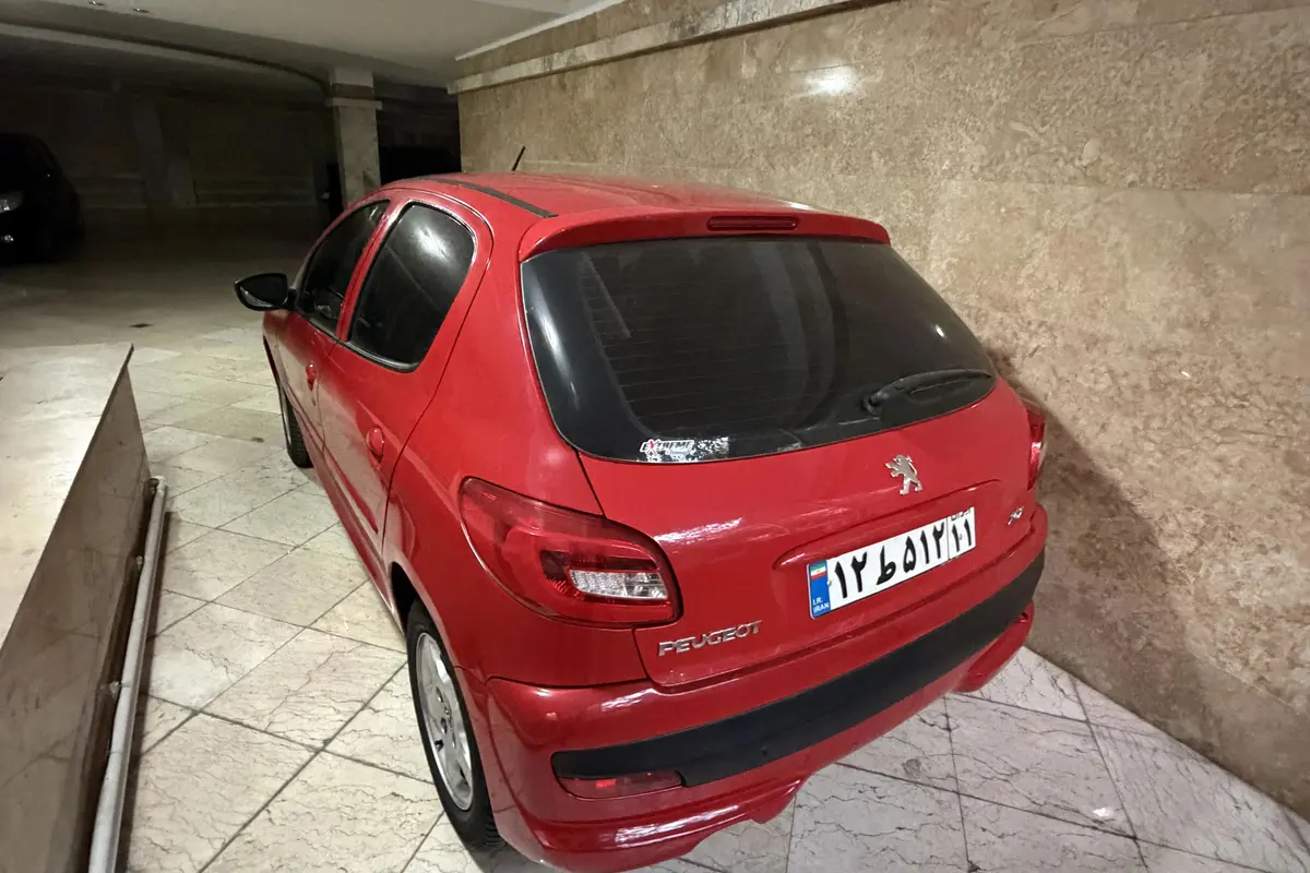 پژو،  207