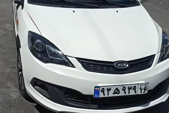 ام وی ام  315هاچ بک