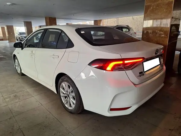 تویوتا، کرولا هیبرید