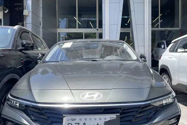 هیوندای  النترا