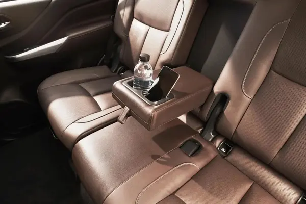 پیش فروش نیسان، ترا