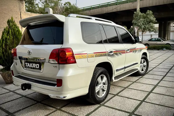 تویوتا، لندکروز چهار در