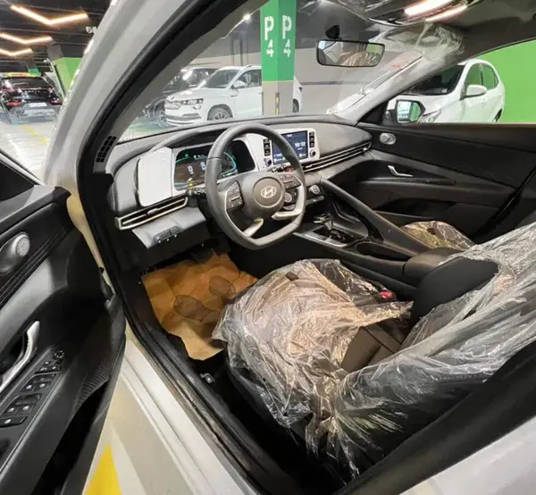 هیوندای، النترا