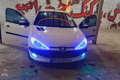 پژو، 206