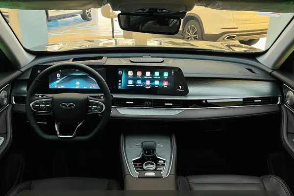 فونیکس، تیگو 8 پرو هیبرید (F8 PRO PHEV)