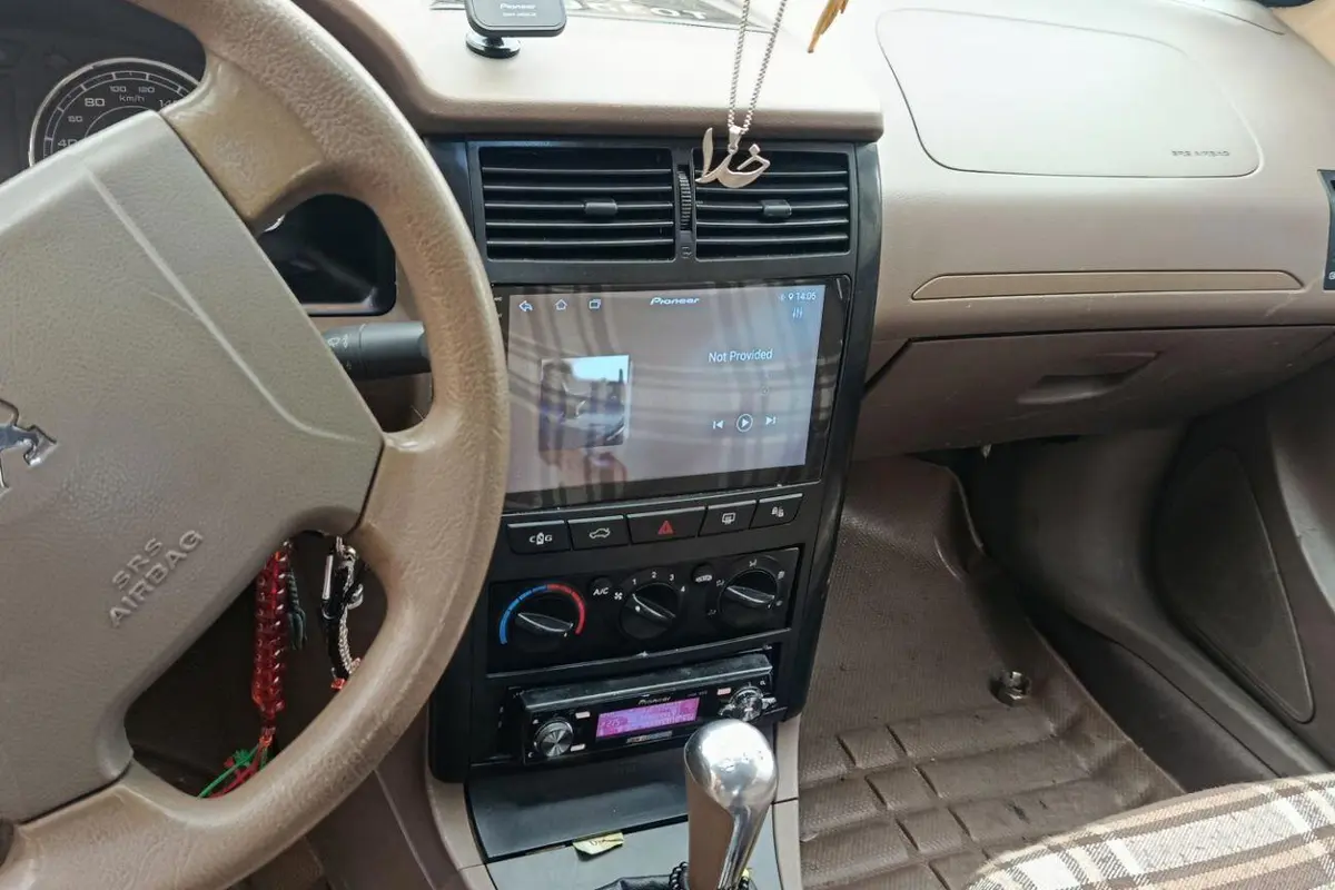 پژو،  405