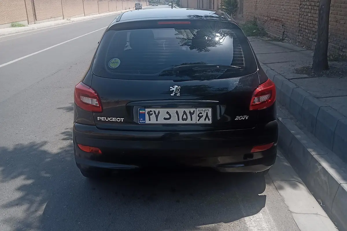 پژو،  207
