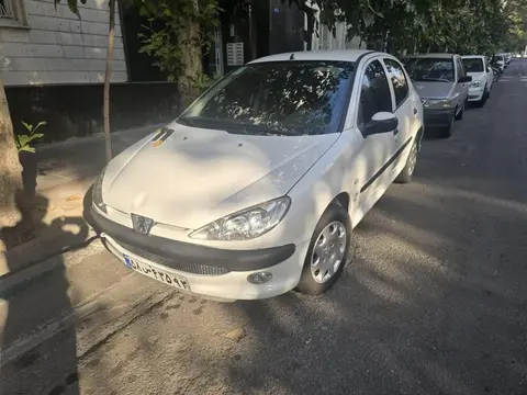 پژو، 206