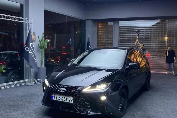 فونیکس، آریزو 6 جی تی (Z6 GT)