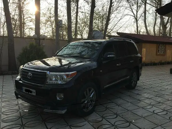 تویوتا، لندکروز چهار در