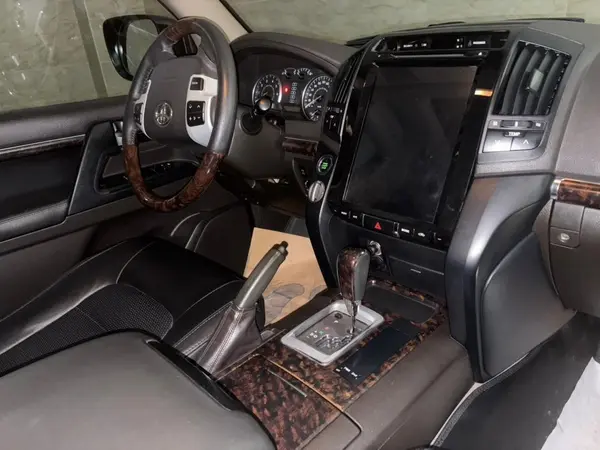 تویوتا، لندکروز چهار در