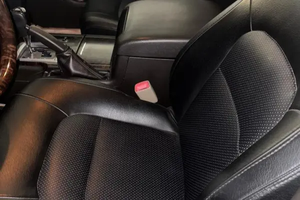 تویوتا، لندکروز چهار در