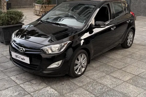 هیوندای  i20