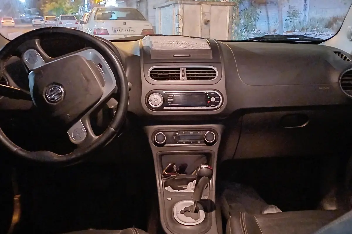 ام جی،  3
